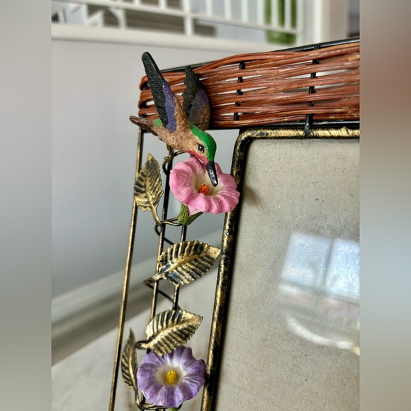 Hummingbird Picture Frame - Picture 4 of 16